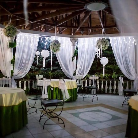 Acwador Hotel Pleszew Ngoại thất bức ảnh