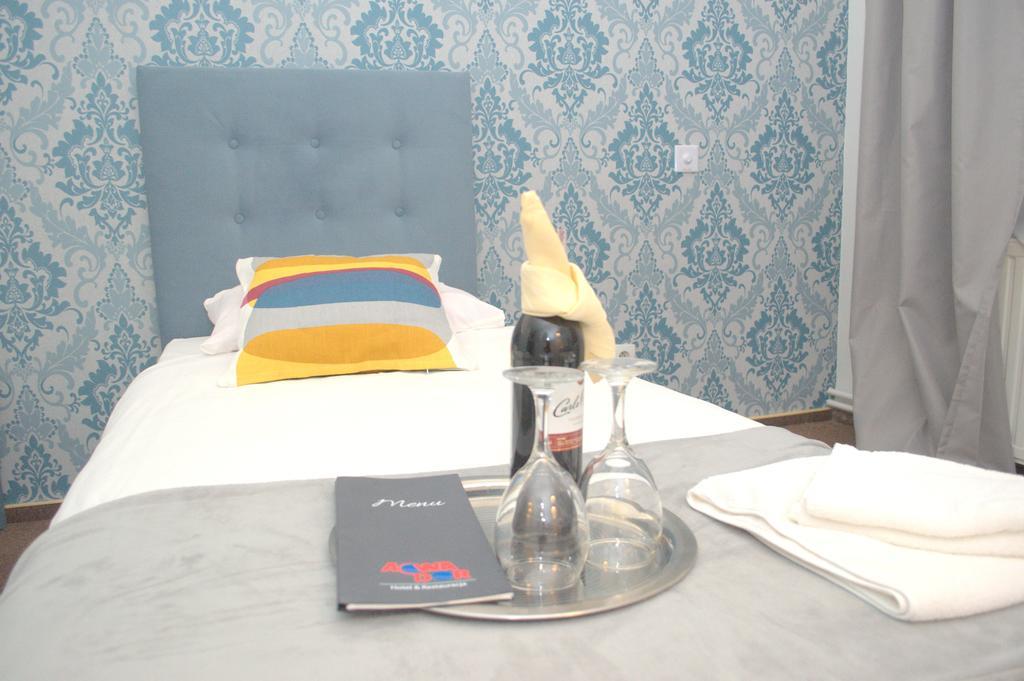 Acwador Hotel Pleszew Ngoại thất bức ảnh