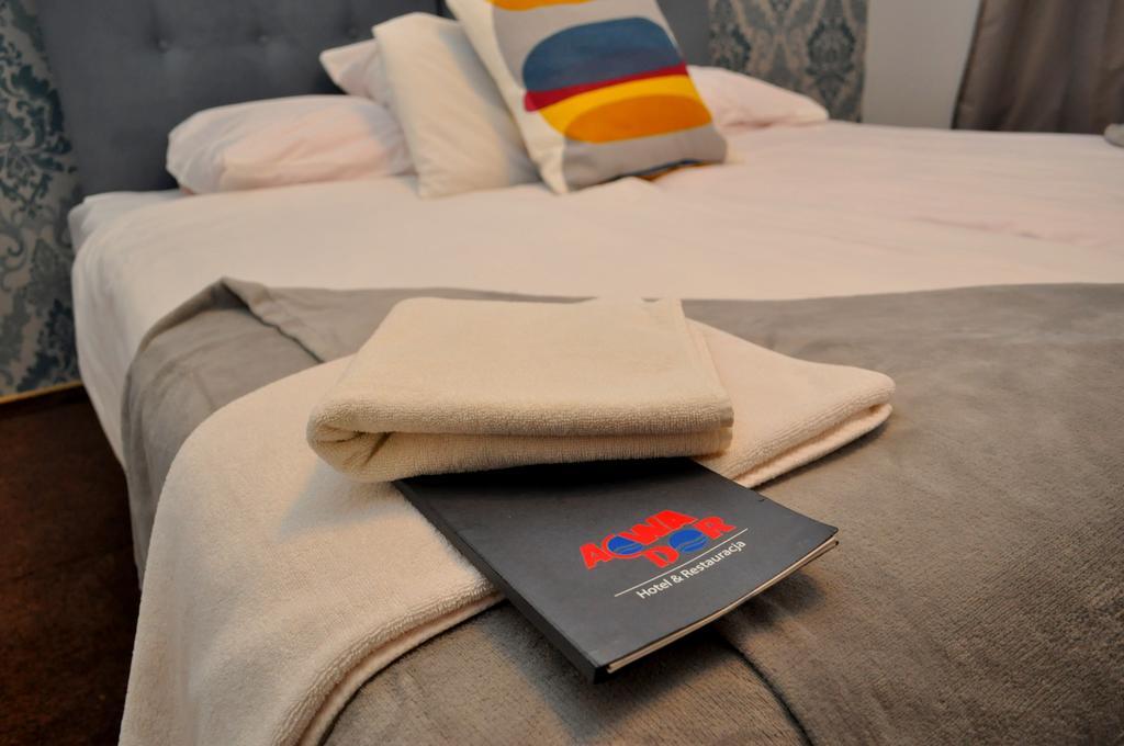 Acwador Hotel Pleszew Ngoại thất bức ảnh