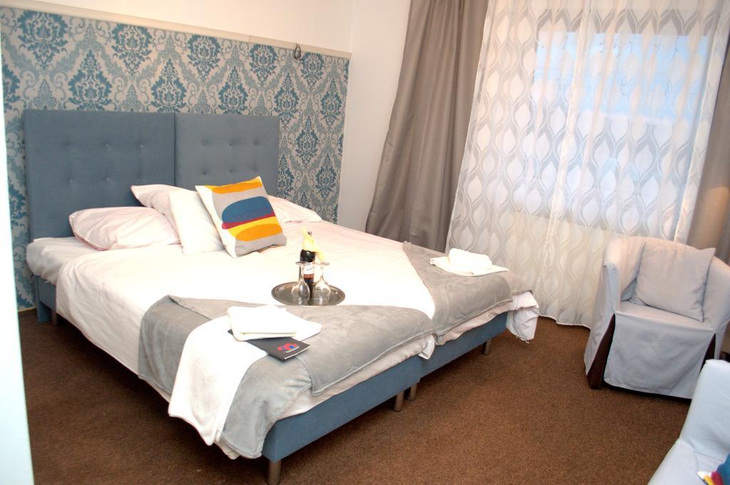 Acwador Hotel Pleszew Ngoại thất bức ảnh